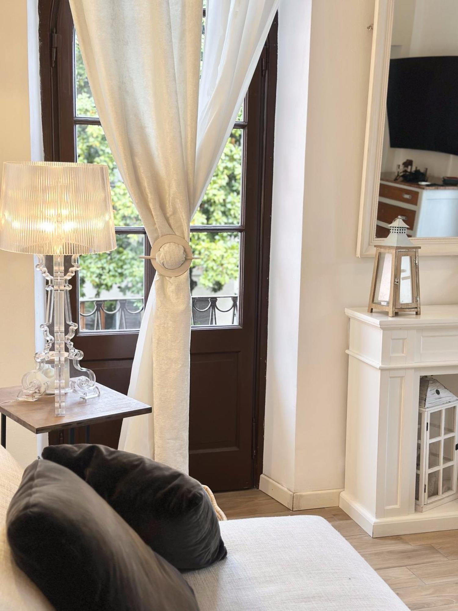 Contessa Reina Apartment โกโม ภายนอก รูปภาพ